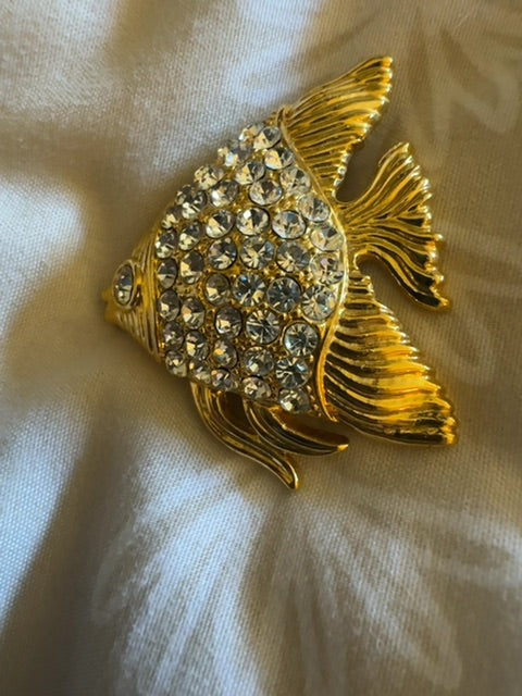Angel fish brooch