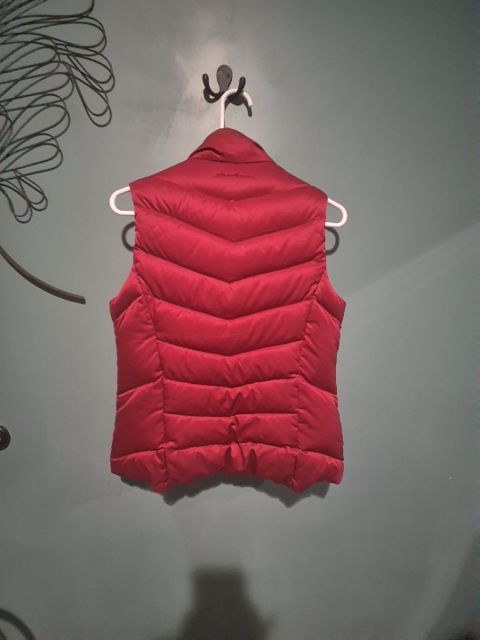 Red Eddie Bauer Puffer Vest Size M