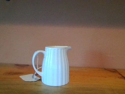 Cream Crate & Barrel - Vintage - Hostess Ceramic creamer pitcher