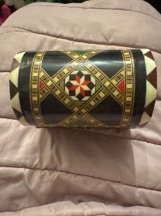 Wood trinket box