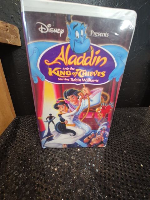 Disney Presents Aladdin and the King of Thieves Starring Robin Williams VHS Video