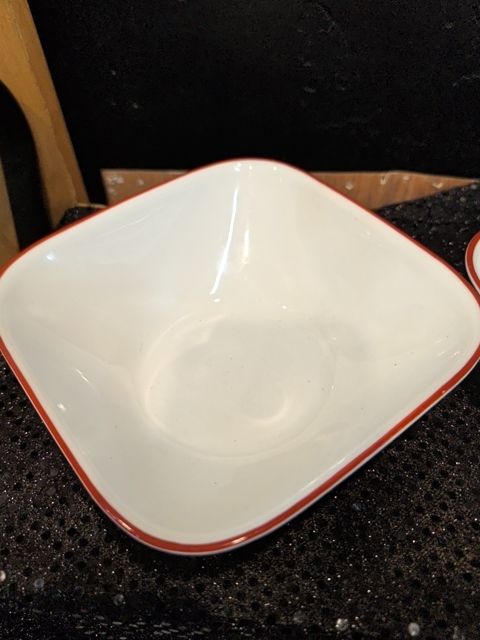 Set of 2 Corelle Bowls