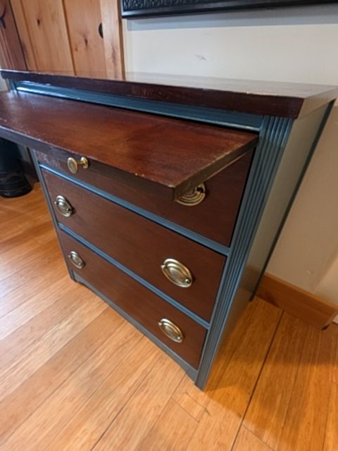 Bedside table, 18" x 28" x 31 tall