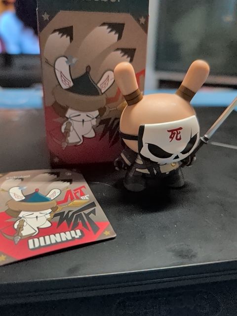 Dunny Art Of War  Figure