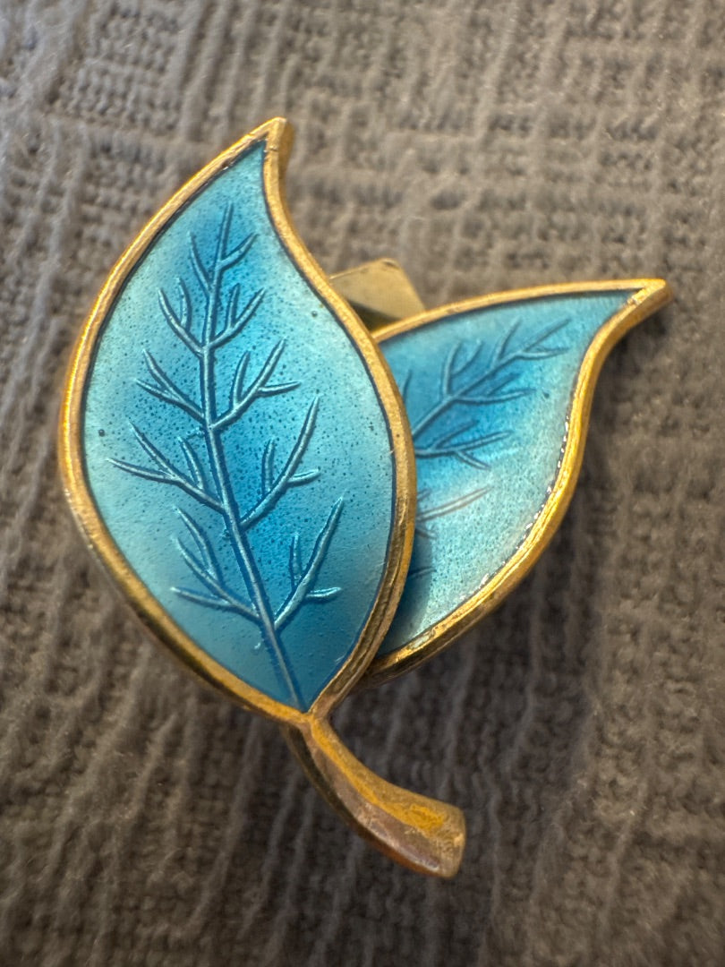 Blue vintage three piece set.  VintageJewelry