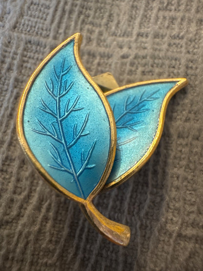 Blue vintage three piece set.  VintageJewelry