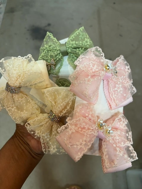 Varies  Lace piggies