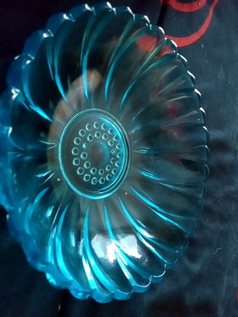Turquoise  Hazel-Atlas Capri: glass bowl