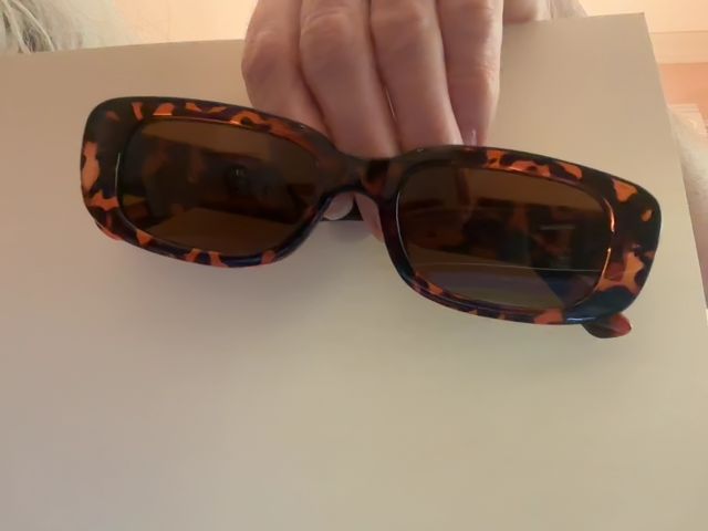 Tort none Sunglasses, 5 1/2 x 1 1/2