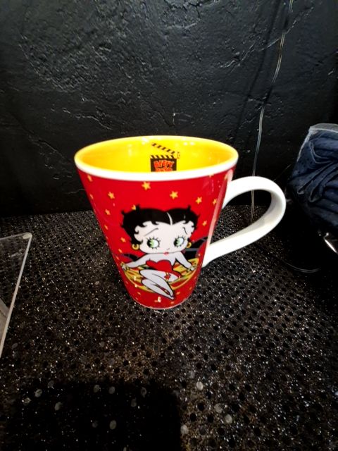 Red King Features Syndicate Betty Boop Coffee Cup