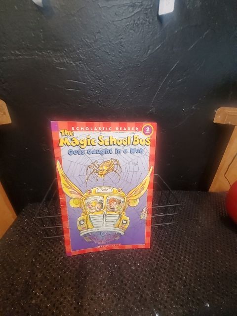 Scholastic Reader The Magic School Bus Gets Caught in a Web