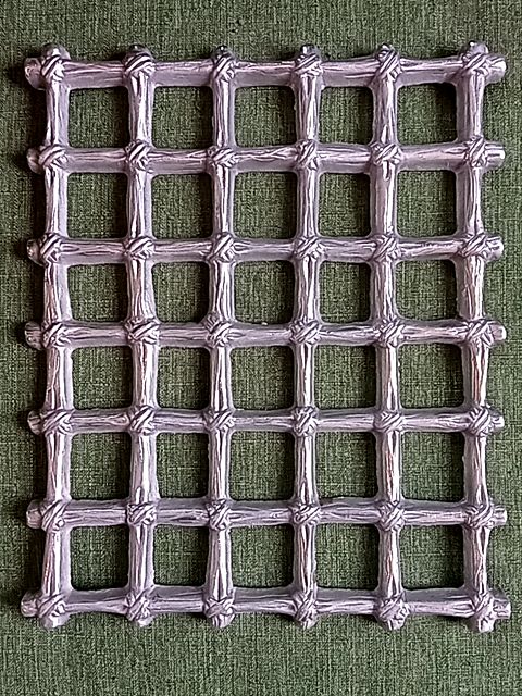 Silver  Metal trivet faux-wood pattern