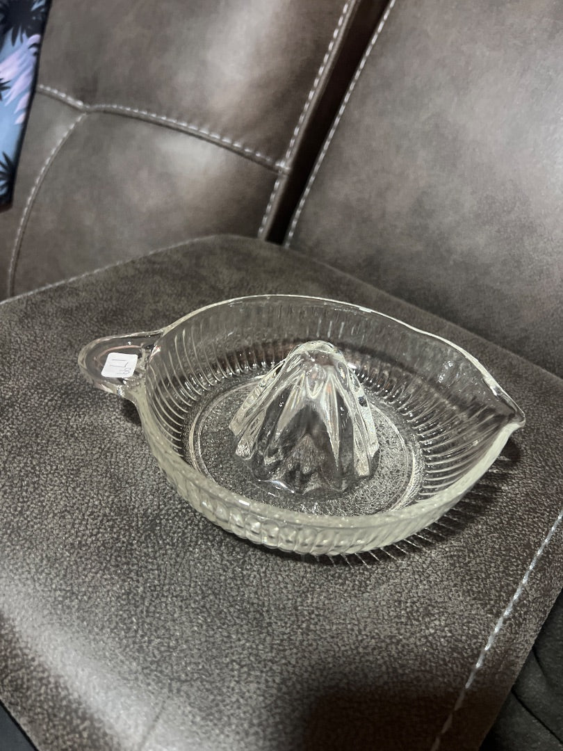 Vintage Pressed Glass Clear Juicer Orange Lemon Citrus Reamer W/ Handle Spout