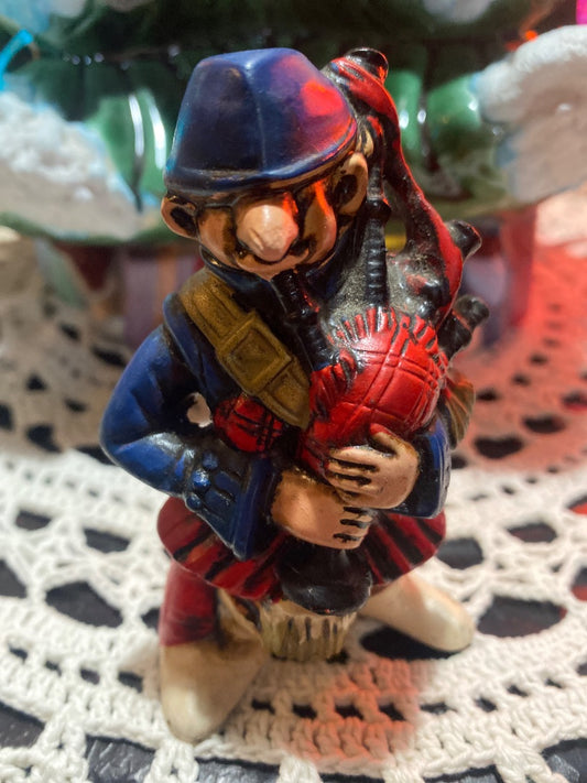 Multi unknown Scottish bagpipe, 4.75”