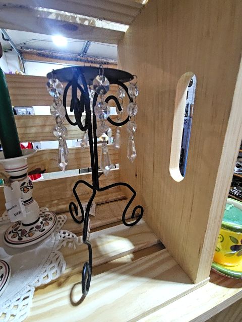 Black candle holder with crystals