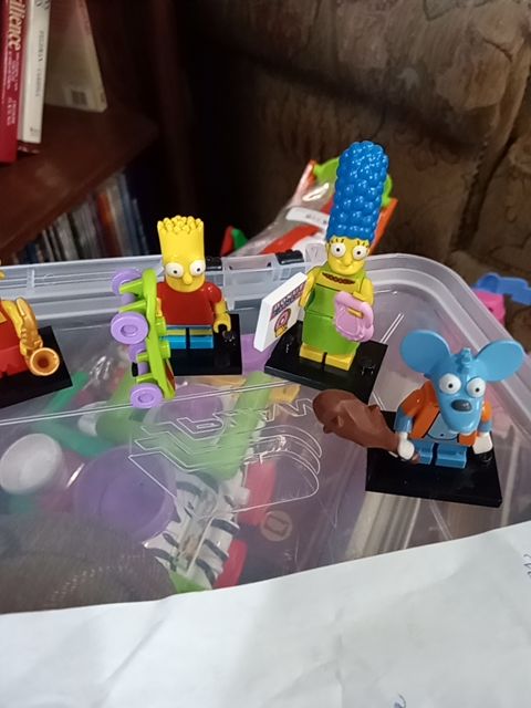 Marge Lego figure complete