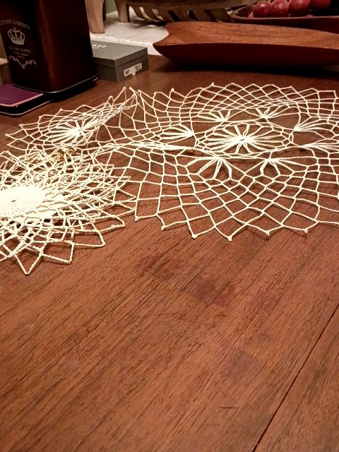 Set of 5 doilies