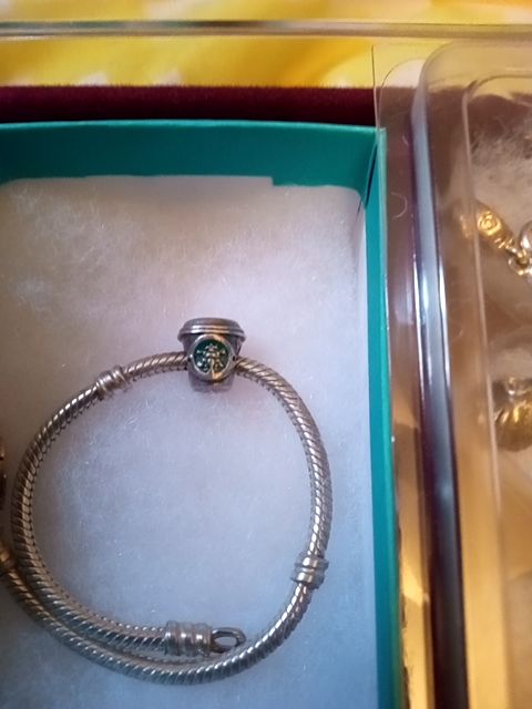 Sterling silver "Starbucks" troll bead with sterling bracelet