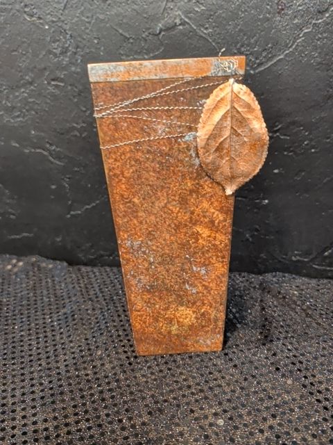 Square vase w/ leaf decoration