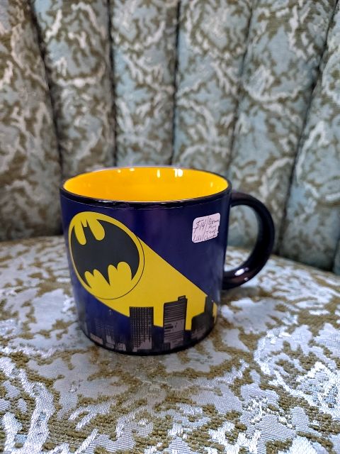 Unemployed philosophers guild Batman Bat Signal Temp. Changing Mug