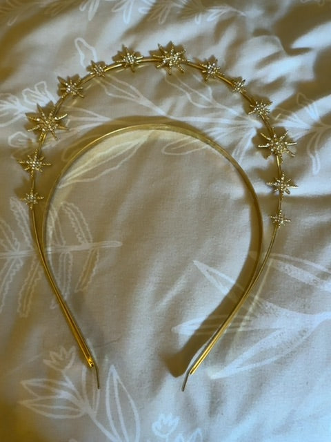 Gold tone halo