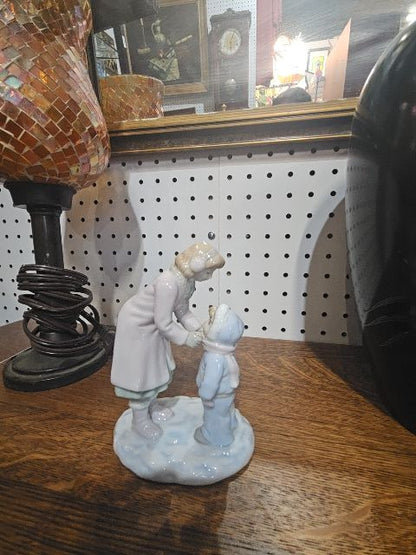 Christmas & Holiday Russ winter figurine
