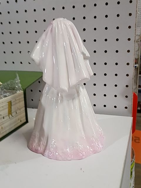 Royal Dalton vintage bride