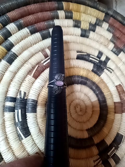 Sterling/mother of pearl Vintage Ring, 6.5