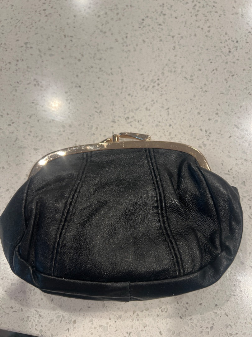 Fox Valley Traders Dual Clasp Leather Coin Purse