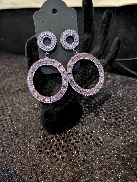Purple rhinestone dangle earrings