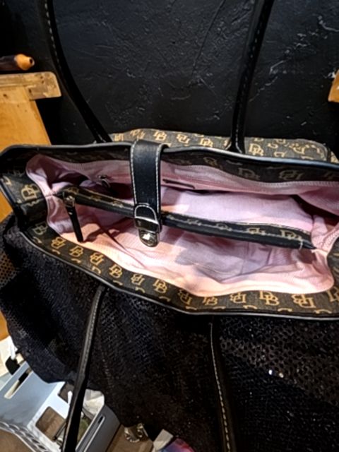 Handbag Dooney & Bourke Signature Logo