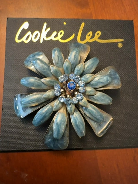 Cookie Lee blue flower brooch