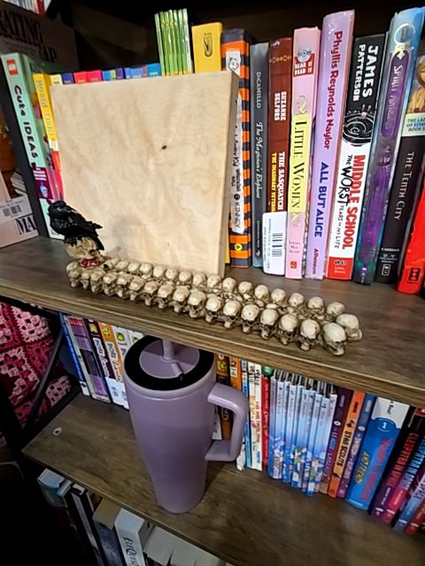 Incense burner Raven Skull