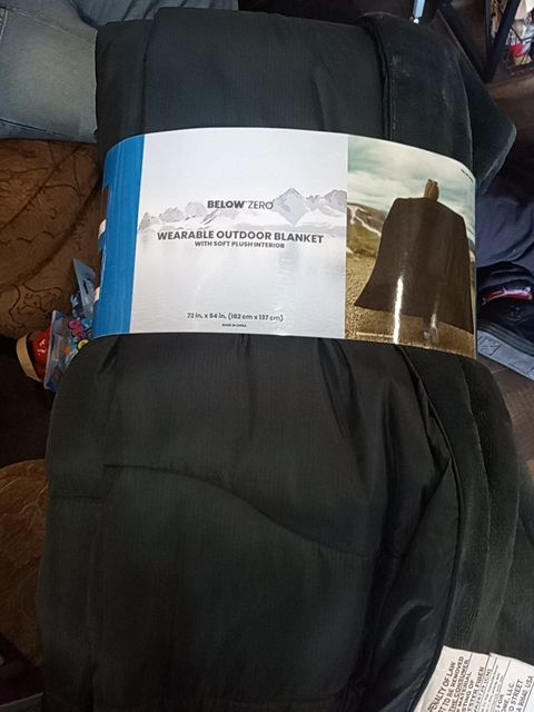New below zero wearable outdoor blanket
