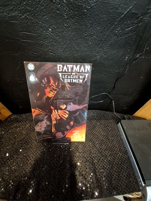 Batman: League of Batmen 2 of 2