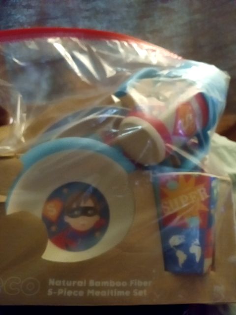 New toddler feeding set/bag