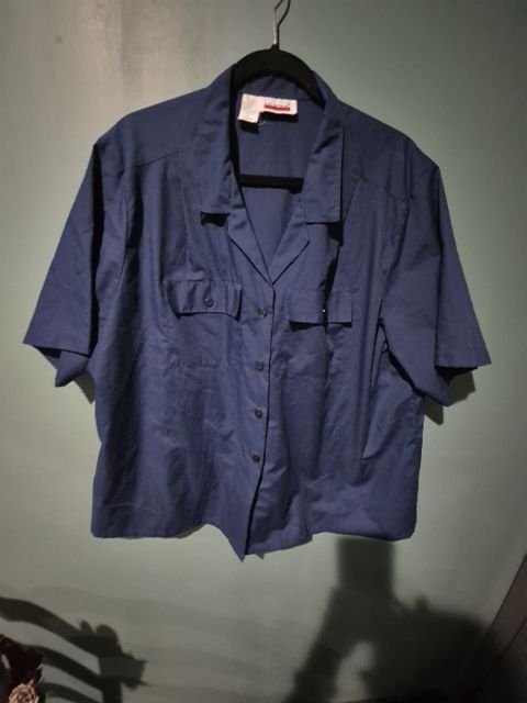 Navy MS. Bond Short sleeve button down, 46
