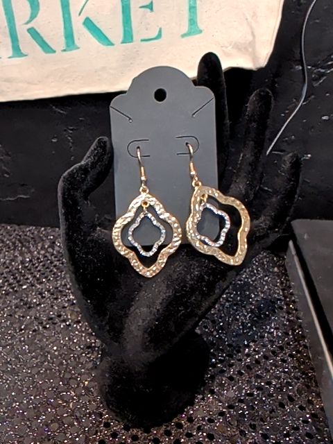 2 tone dangle earrings