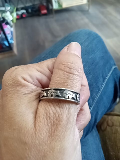 Sterling silver men's ring storyteller  Sterling silver men's ring storyteller, 12