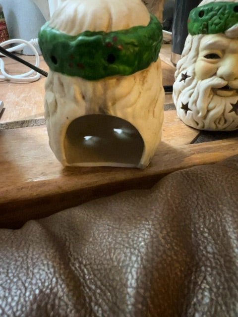 Santa tea light (chipped)
