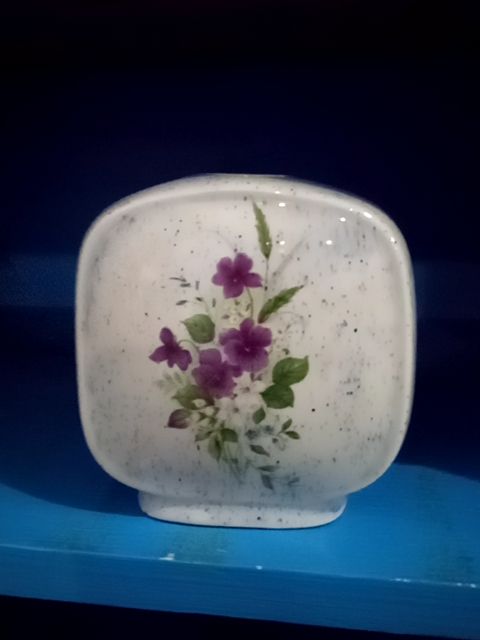 White Unbranded Purple flower vase, Small