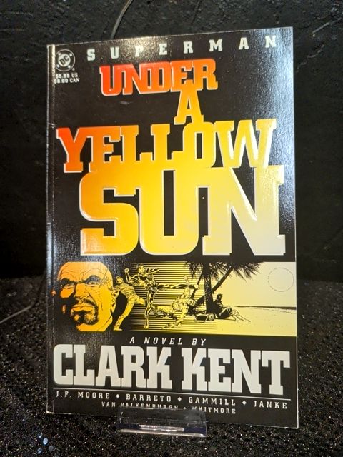 Superman Under a yellow sun a novel by clark kent DC Comics Graphic Novel