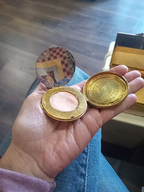 Vintage gilt compact