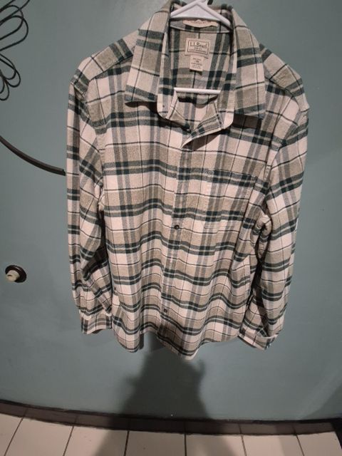 Green Plaid LL Bean 100% Cotton Flannel, L- Reg Slightly Fitted