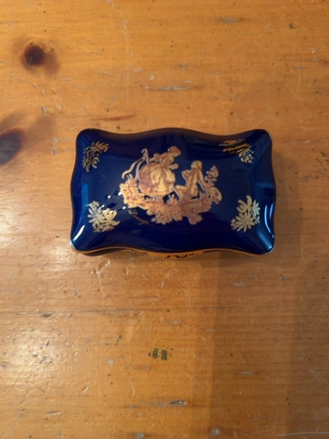Vintage Limoges Castel porcelain trinket box