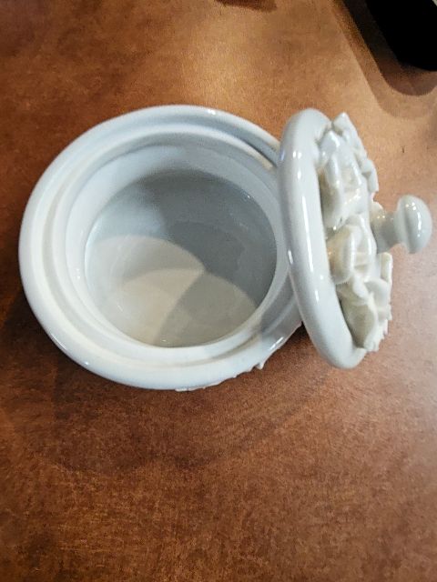 Vintage Germaine Monteil white porcelain trinket box (or vanity jar) with a lid.