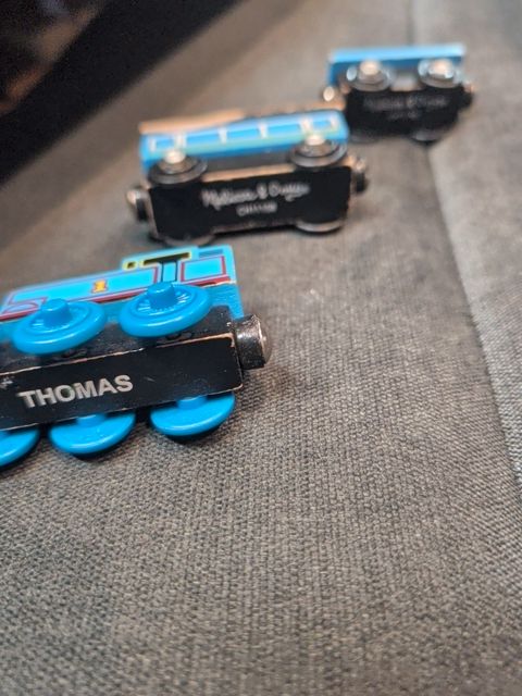 Thomas The Train & 3 Carts Toy Train