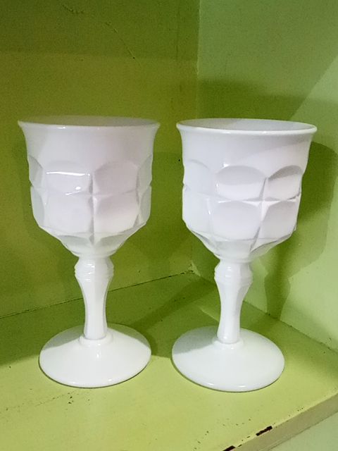 White Indiana Glass 2pc Set Goblets, Medium