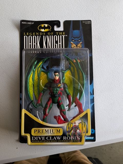 Legends of the dark Knight Dive claw robin
