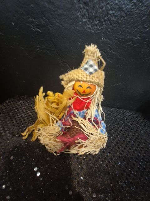 Table Decor Scarecrow, w/Corn, 5.5"